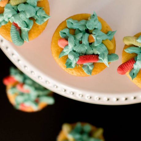 Gummy Worms Cupcakes