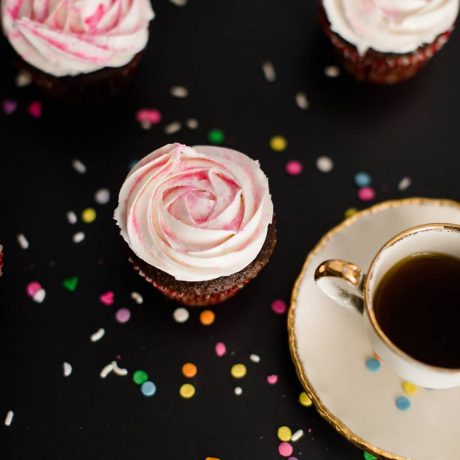 Vanilla Cupcake with Chocolate Bavarian Cream Filling / Vanilla Frosting